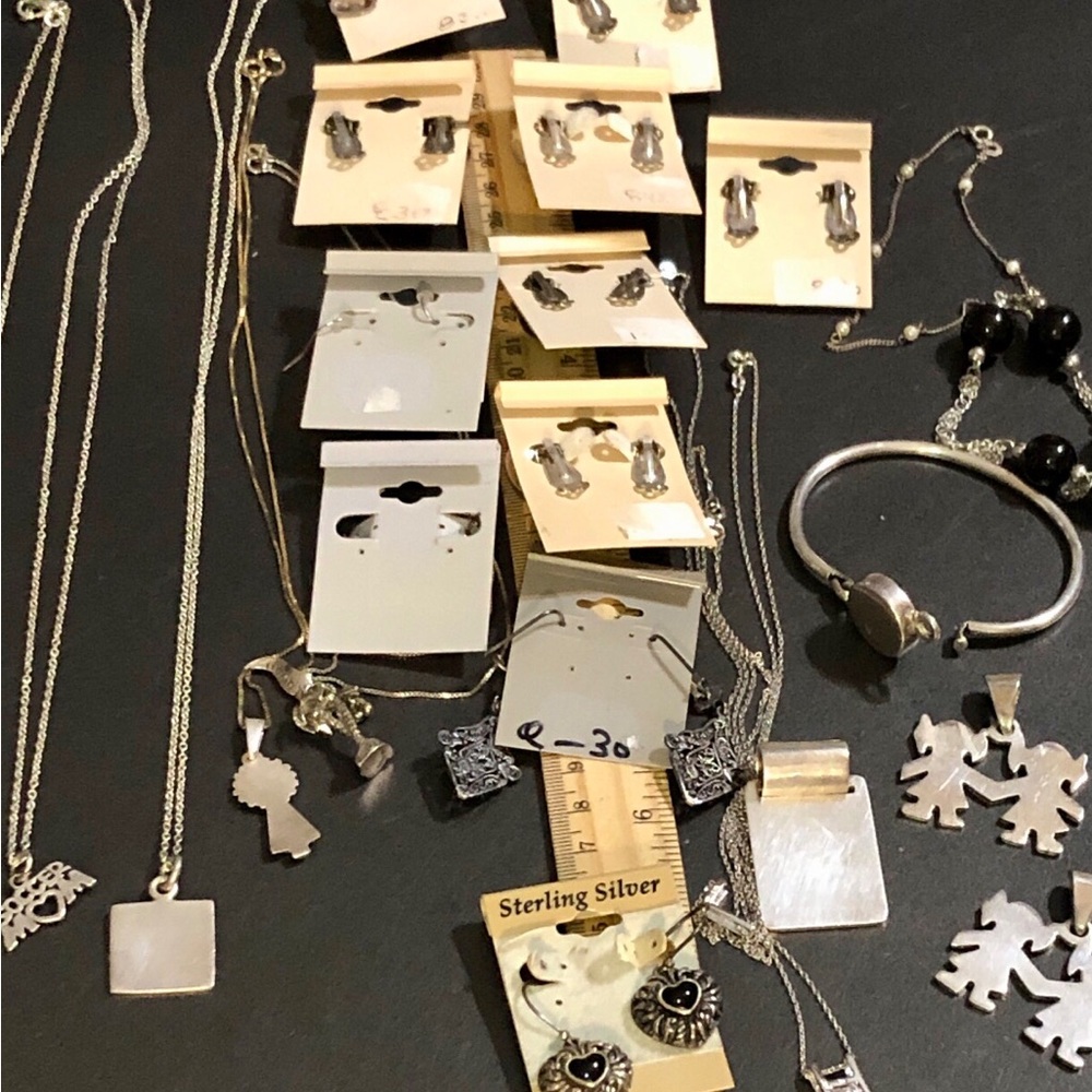 32 PC Vtg.925 Jewelry Lot( 8 Chains 11pr Earrings 3 Bracelets &10 Pendant)